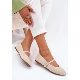 Ballerines plates avec une ceinture beige en daim eco 7