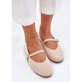 Ballerines plates avec une ceinture beige en daim eco 5