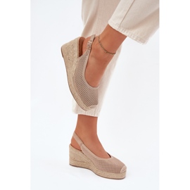 Sandales féminines pour coin avec une tresse d'obscurité beige 6
