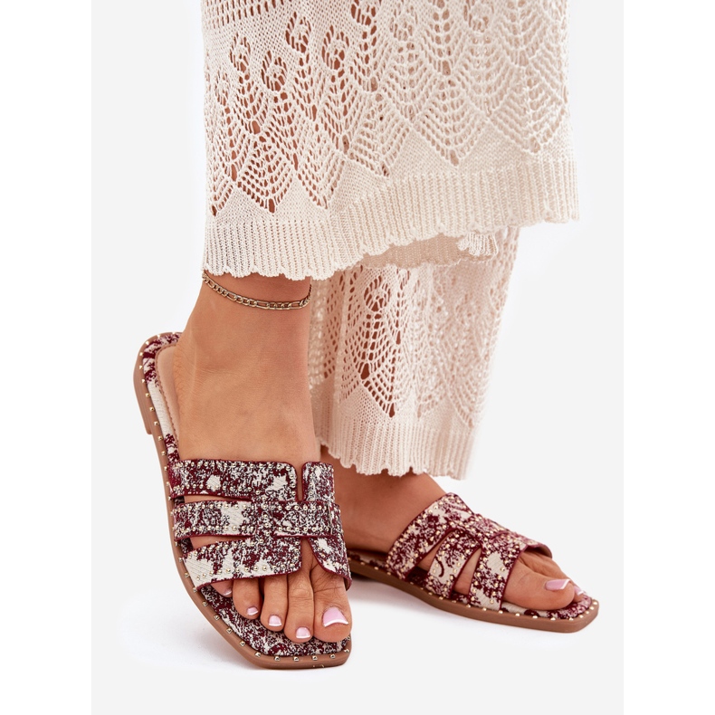 Volets bordeaux plats décorés rouge 1