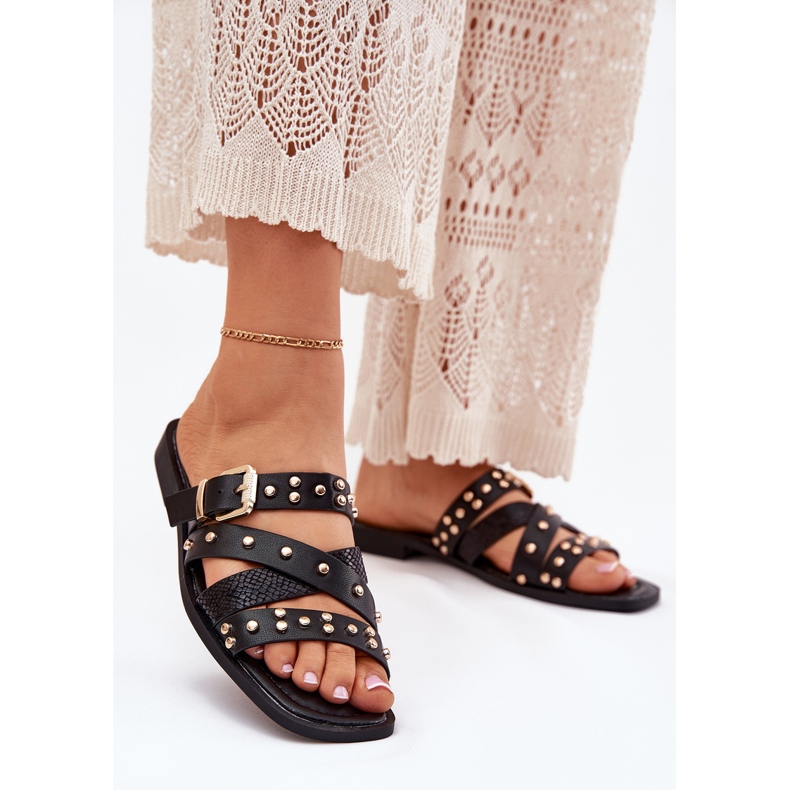 Les tongs pour femmes à thèmes pour femmes décorés avec des rayures et une pince noire le noir 2 Les tongs pour femmes à thèmes pour femmes décorés avec des rayures et une pince noire le noir 2