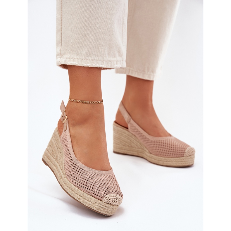 Sandales féminines pour coin avec une tresse rose 2