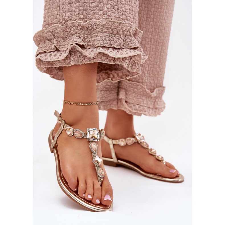 Sandales féminines à thèmes avec des cristaux dorés 2