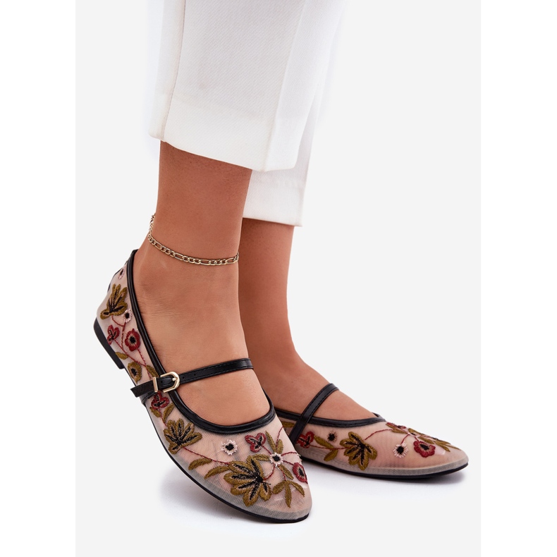 Ballerines avec broderie et ceinture noire le noir 1