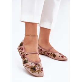 Ballerines avec broderie et ceinture rose 2
