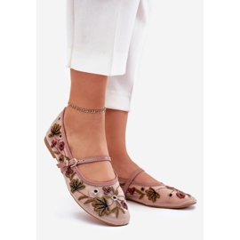 Ballerines avec broderie et ceinture rose 1