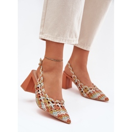 Sandales avec tresse sur le post multicolore jaune 2