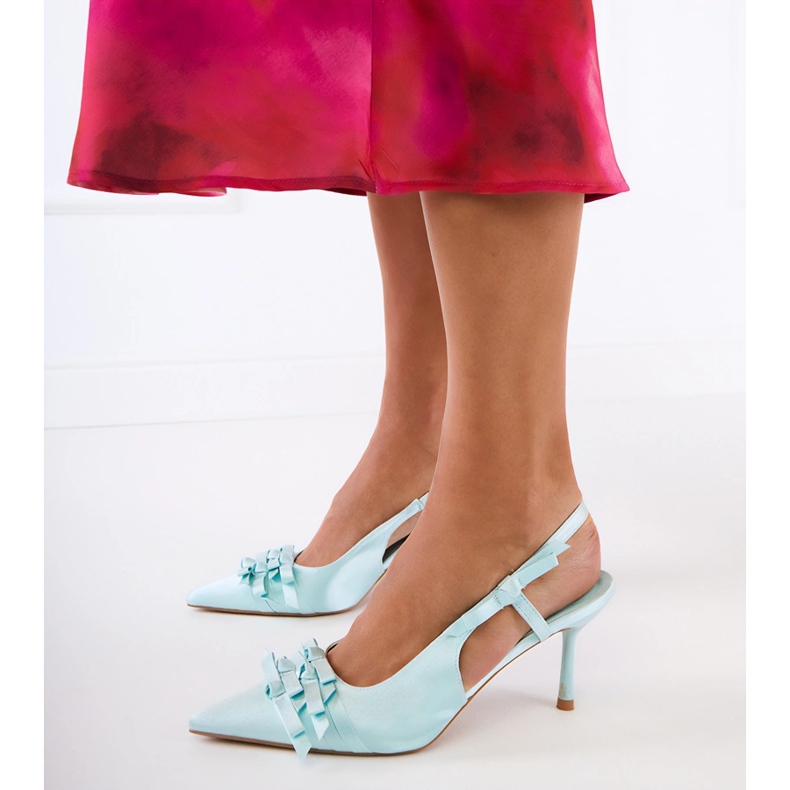 Pompes vertes sur une épingle avec des arcs 2