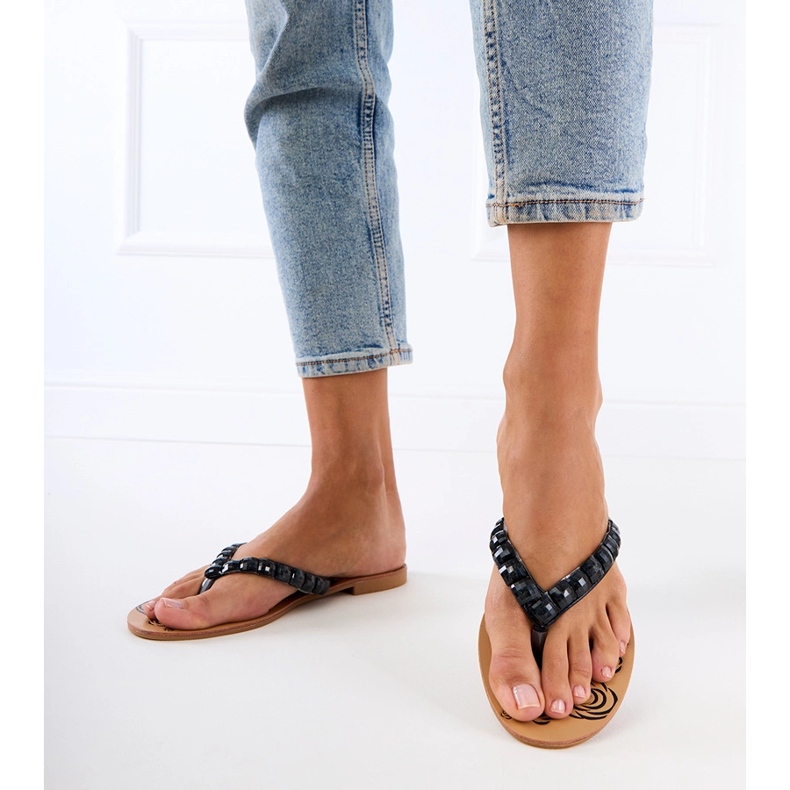 Black Flip -flops Flip -flops décorés de cailloux le noir 1