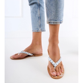 Flip blanc -flops décorés de cailloux 1