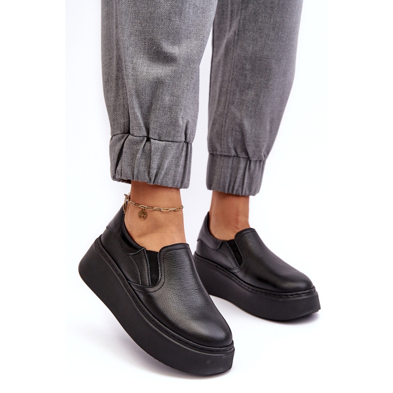 Chaussures de sport en cuir féminin sur la plateforme Black Lemar le noir 1