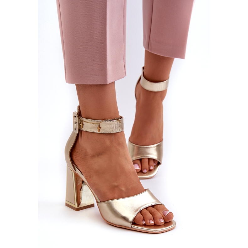 Evento Sandales à talons hauts dorées pour femmes élégantes 1