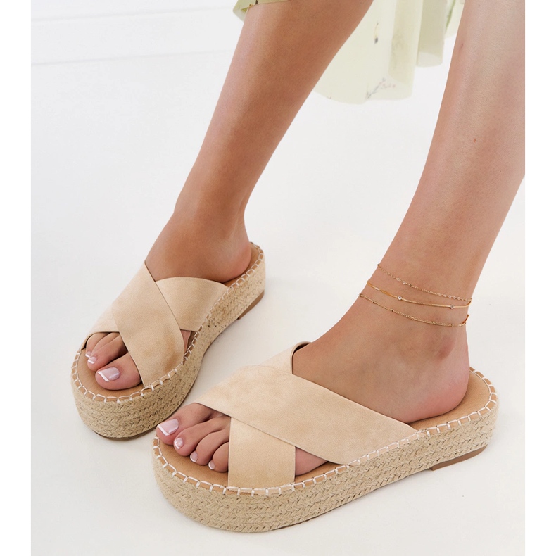 Espadrilles beige avec rayures sur la plate-forme 2