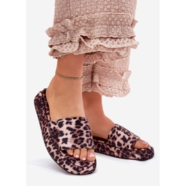 Les tongs pour femmes sur le léopard de la plate-forme brun 1