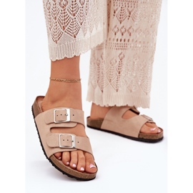 Les tongs pour femmes sur la plate-forme de liège boucles beige 2