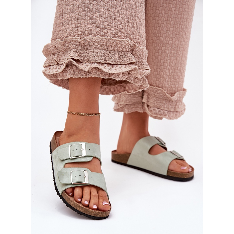 Les tongs pour femmes sur la plate-forme de liège-pinces à menthe vert 2