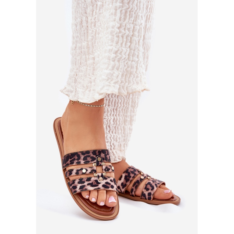 Les tongs plats des femmes avec un léopard des détails dorés brun 1