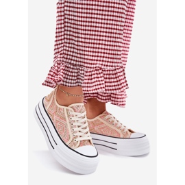 Baskets féminines basses sur la plate-forme rose 1