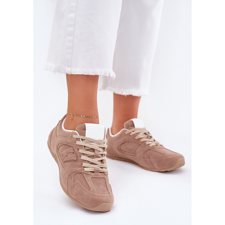 Chaussures de sport pour femmes avec éco daim sombre beige 2 Chaussures de sport pour femmes avec éco daim sombre beige 2