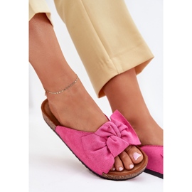 Les tongs des femmes sur une semelle de liège avec un nœud de fuchsia rose 7
