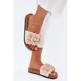 Slippers pour femmes sur une semelle en liège avec des fleurs beige 5