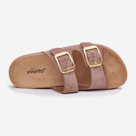Les tongs des femmes avec des pinces dorées en daim eco beige 2