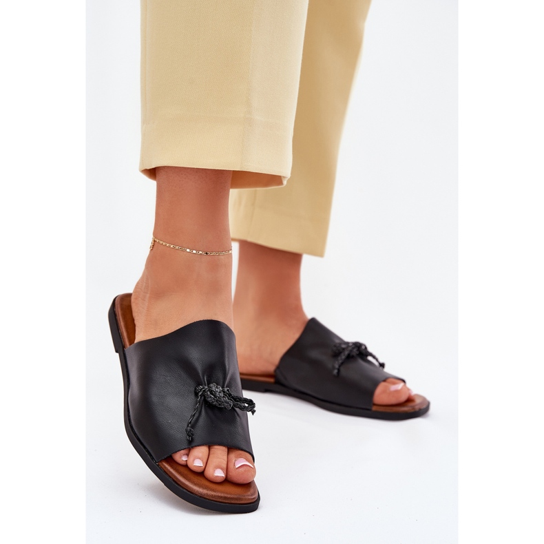 EVento Les tongs pour femmes à thèmes plates avec une cravate décorative noire 2