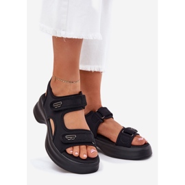 EVento Sandales féminines avec des détails dorés noirs le noir 1