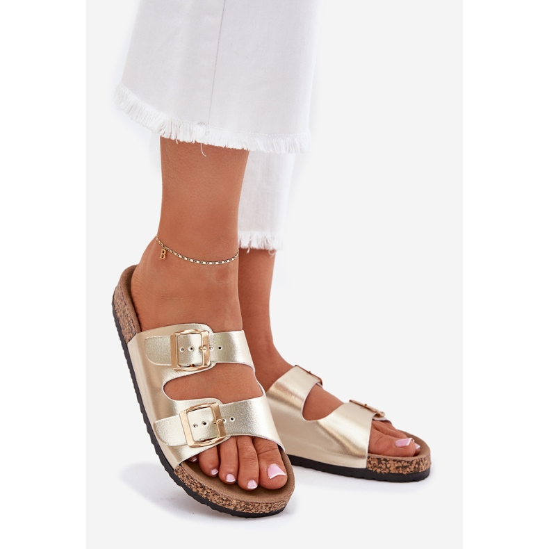 EVento Les tongs des femmes avec des boucles écologiques d'or 1 EVento Les tongs des femmes avec des boucles écologiques d'or 1