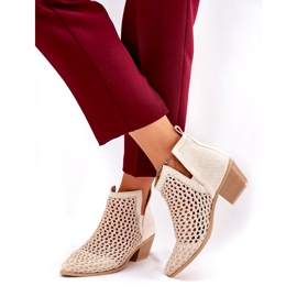 Talons hauts pour femmes avec des découpes et des tresses beiges brillantes 3 Talons hauts pour femmes avec des découpes et des tresses beiges brillantes 3