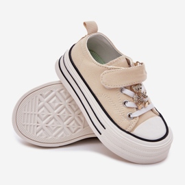 Baskets des filles avec un ours beige à épingle doré 3