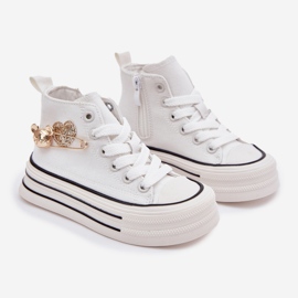 Sneakers pour enfants hauts avec une décoration dorée blanche 1