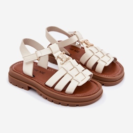 Sandales des filles avec des détails décoratifs beige 1