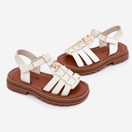 Sandales des filles avec des détails décoratifs beige 2