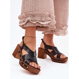 Sandales en cuir sur le Zazoo 1081 Black Post le noir 2