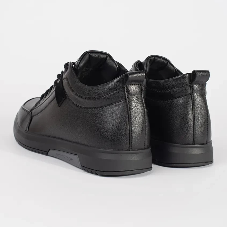 Chaussures liées isolées des hommes noirs le noir 1