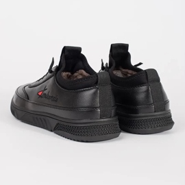 Chaussures de sport noires isolées le noir 1