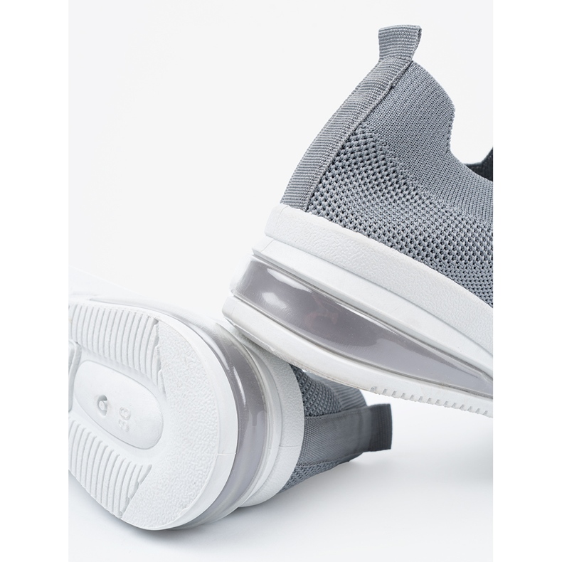 Chaussures de sport en forme de gris 2