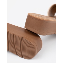 Seastar Pantoufles décorées d'une pince dorée d'or 1 Seastar Pantoufles décorées d'une pince dorée d'or 1