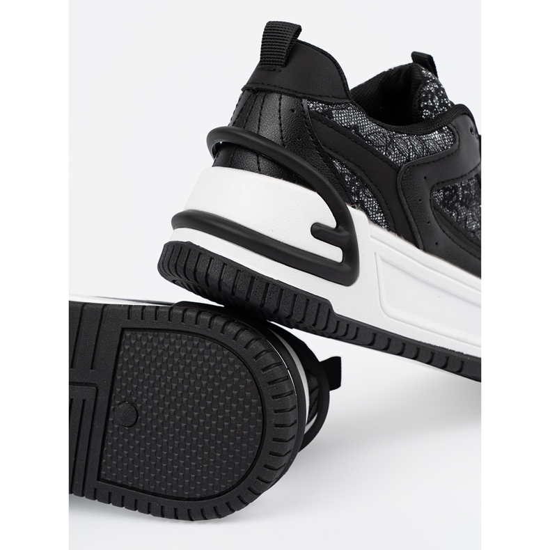 Baskets pour femmes avec dentelle noire et blanche 1