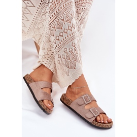 Slippers pour femmes sur une plate-forme en liège avec des boucles sombres beige 6