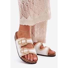 Les tongs des femmes crochet avec des boucles dorées boucles blanches 1