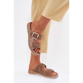 Les tongs des femmes avec une boucle et un velcro inblu mk000013 brun 3