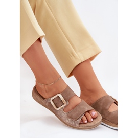 Les tongs des femmes avec une boucle et un velcro inblu mk000013 brun 5