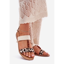 Sandales pour femmes plates avec des perles de perles beige 1