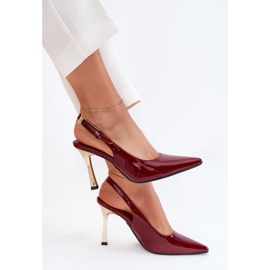 Peint à talons hauts avec un talon ouvert et des outils pointus bordeaux rouge 6