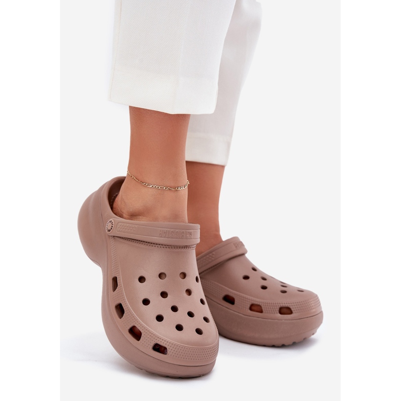 Big Star Les tongs de mousse féminine sur la semelle massive Big Big RR274A121 beige foncé 1