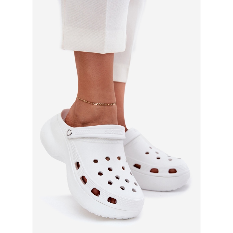 Slippers de mousse pour femmes sur une semelle massive Big Star RR274A119 Blanc 1