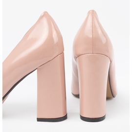 Seastar Pompes vernies beiges légères sur le poteau 2