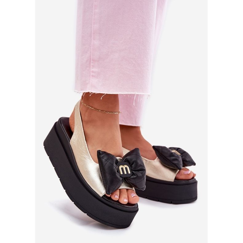 CheBello Sandales en cuir pour femmes sur la plate-forme avec Cheello 4641 Gold and Black doré 1